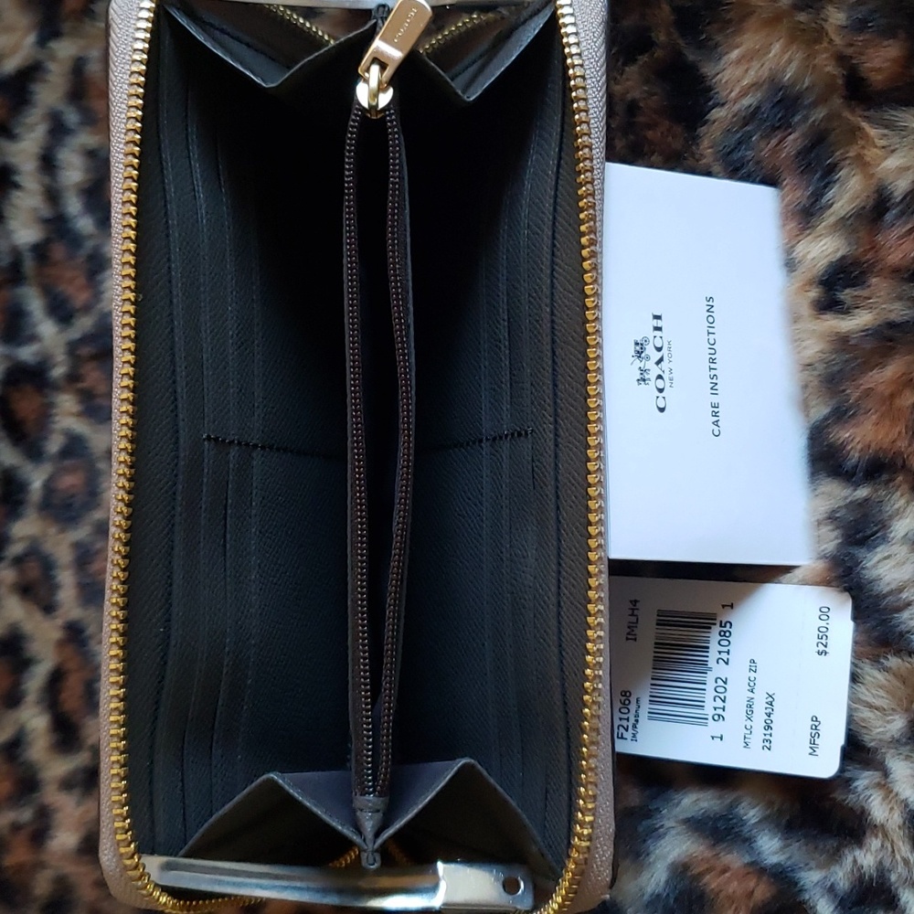 Coach Wallet‎ - Picture 10 of 10